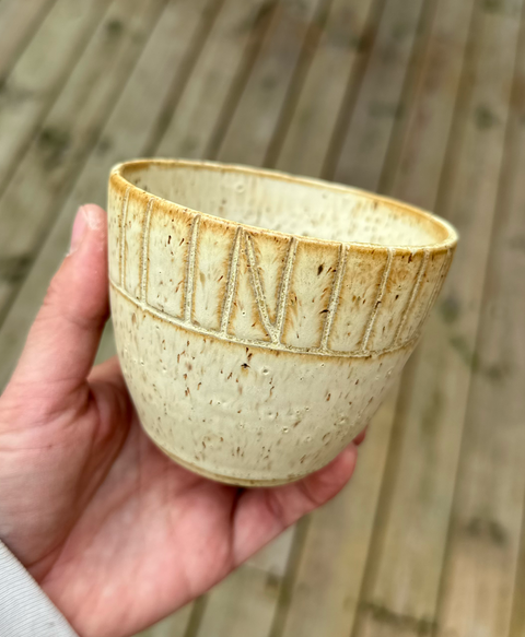 Gave med mening: NGUVU-kop og kaffebønner fra kvinder i Kenya